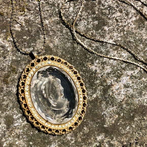 Gorgeous vintage cameo necklace - Picture 4 of 6